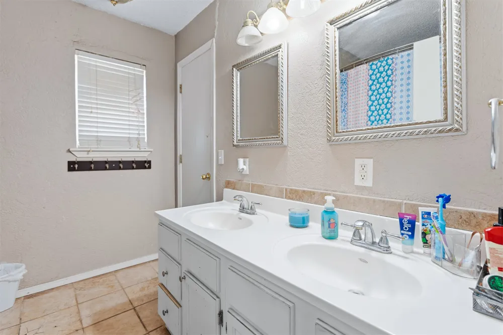 108 Circle Drive Davis, OK 73030