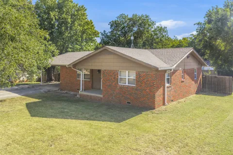108 Circle Drive