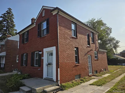 16814 Strathmoor Street