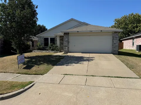 2720 Cedar Crest Drive