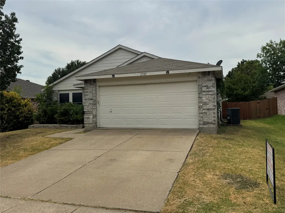 2720 Cedar Crest Drive Little Elm, TX 75068