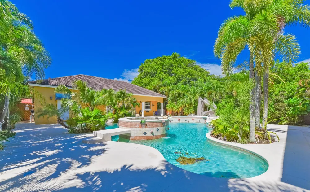 8053 S Indian River Drive Fort Pierce, FL 34982