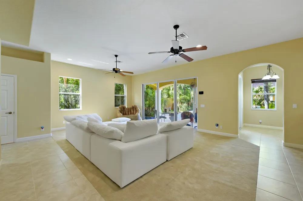 8053 S Indian River Drive Fort Pierce, FL 34982