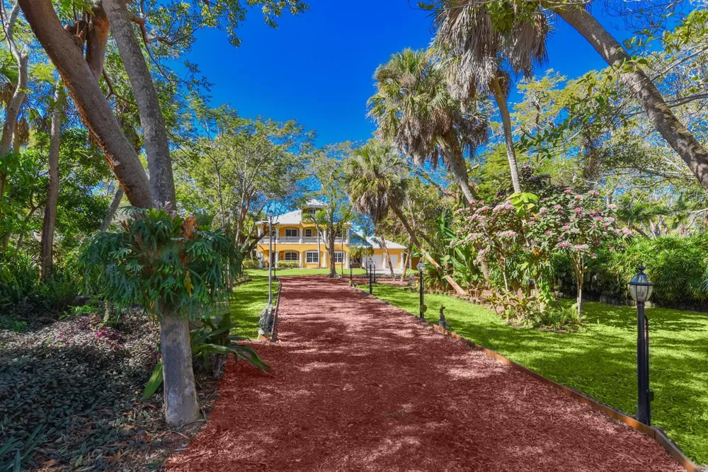 8053 S Indian River Drive Fort Pierce, FL 34982