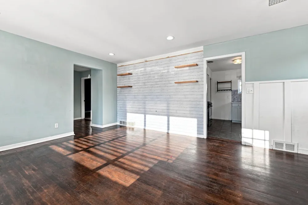 26200 Marlene Street Roseville City, MI 48066