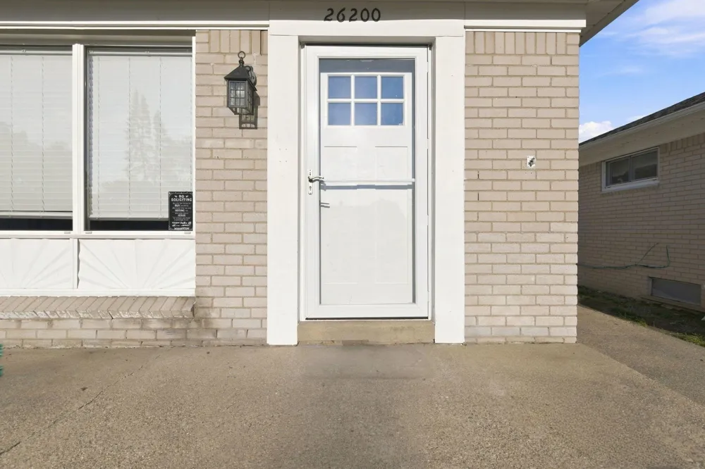 26200 Marlene Street Roseville City, MI 48066