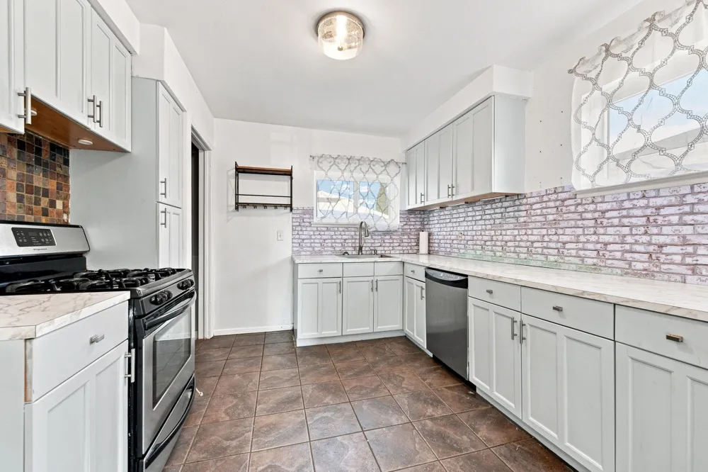 26200 Marlene Street Roseville City, MI 48066