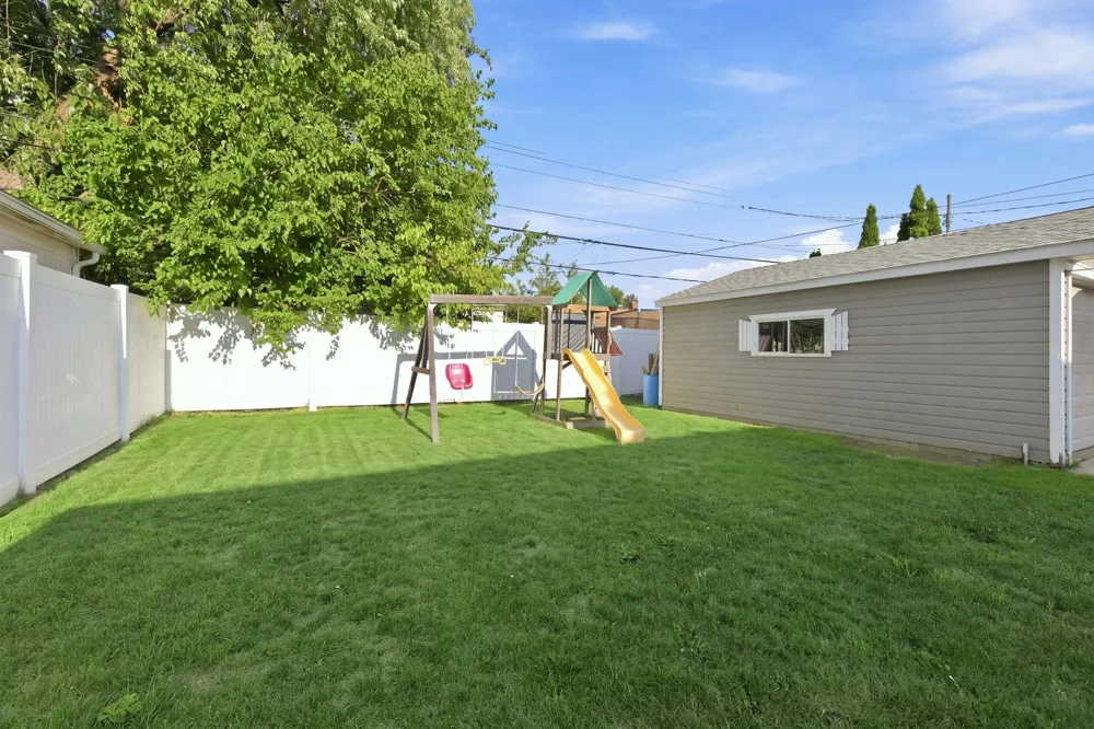 26200 Marlene Street Roseville City, MI 48066