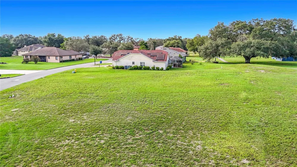 5401 BOXTREE COURT Dade City, FL 33523