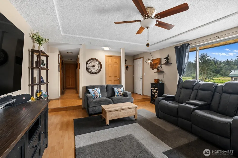 1808 Wellington Drive Oak Harbor, WA 98277