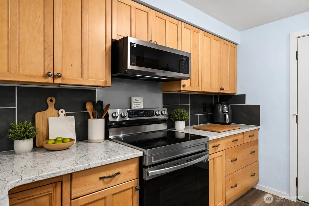 1808 Wellington Drive Oak Harbor, WA 98277