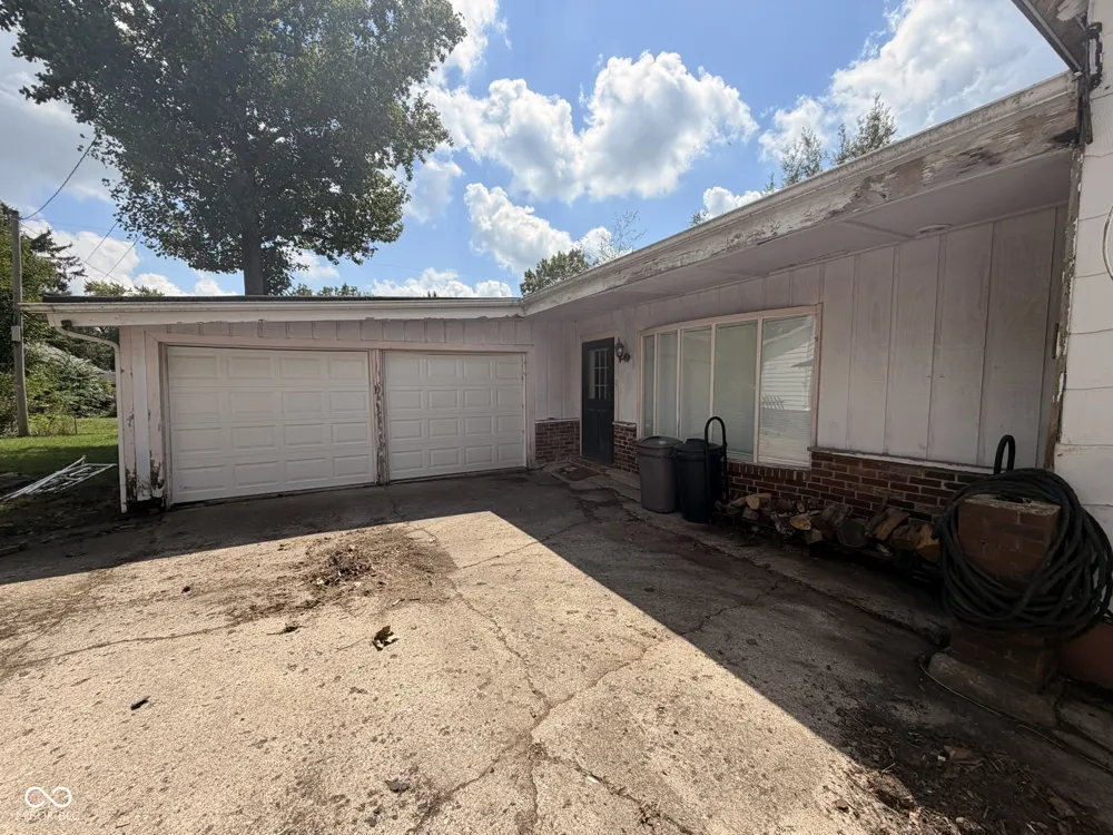 1321 W 8th Street Anderson, IN 46016