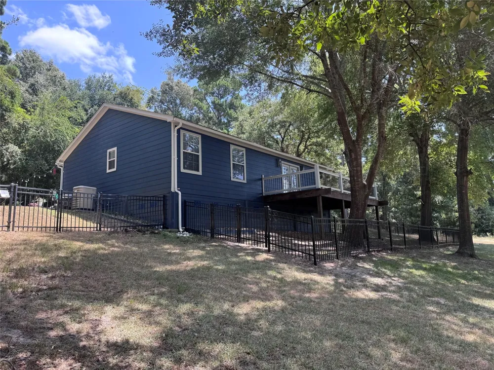 445 Loop Drive Livingston, TX 77351