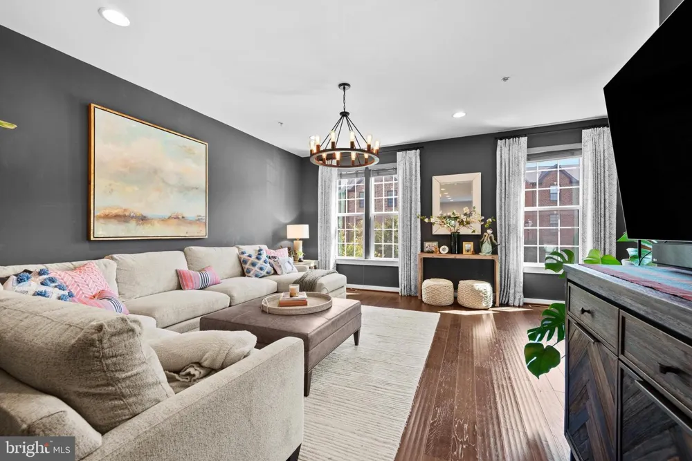 4214 SKYVIEW Baltimore, MD 21211
