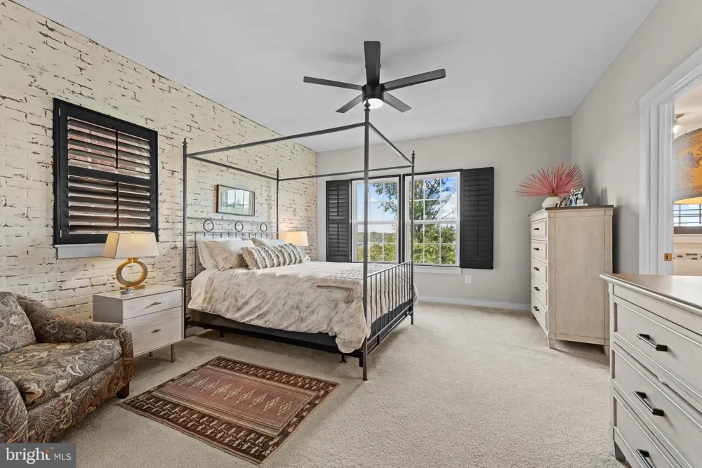 4214 SKYVIEW Baltimore, MD 21211