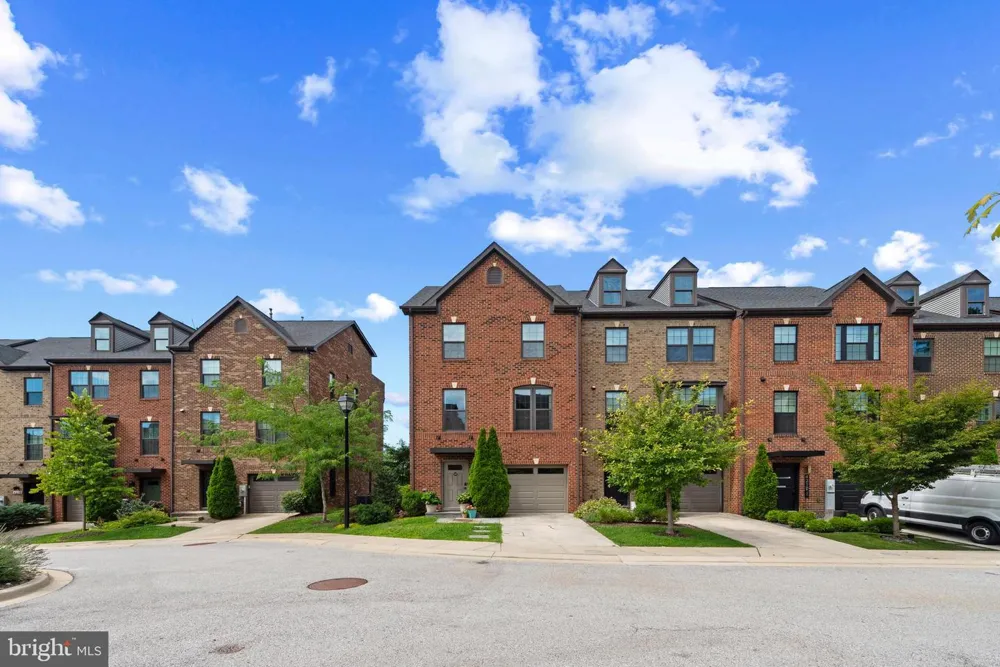 4214 SKYVIEW Baltimore, MD 21211