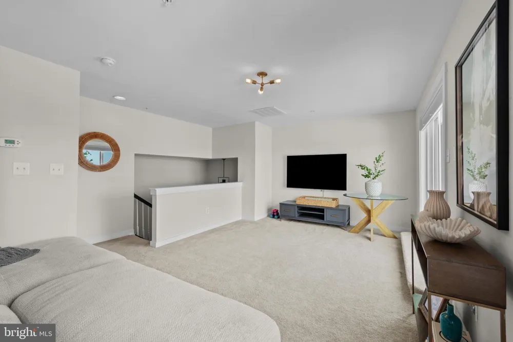 4214 SKYVIEW Baltimore, MD 21211