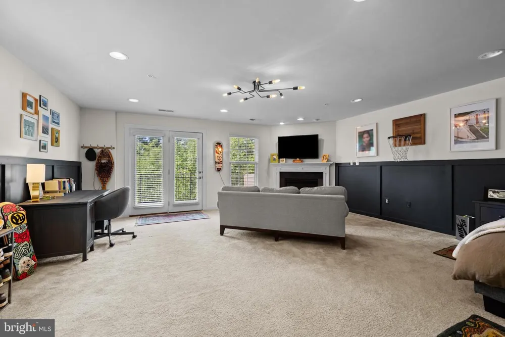 4214 SKYVIEW Baltimore, MD 21211