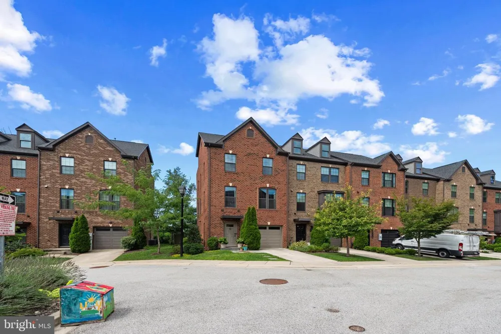 4214 SKYVIEW Baltimore, MD 21211