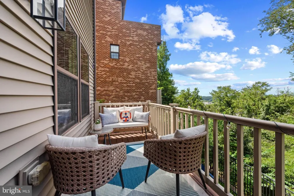 4214 SKYVIEW Baltimore, MD 21211