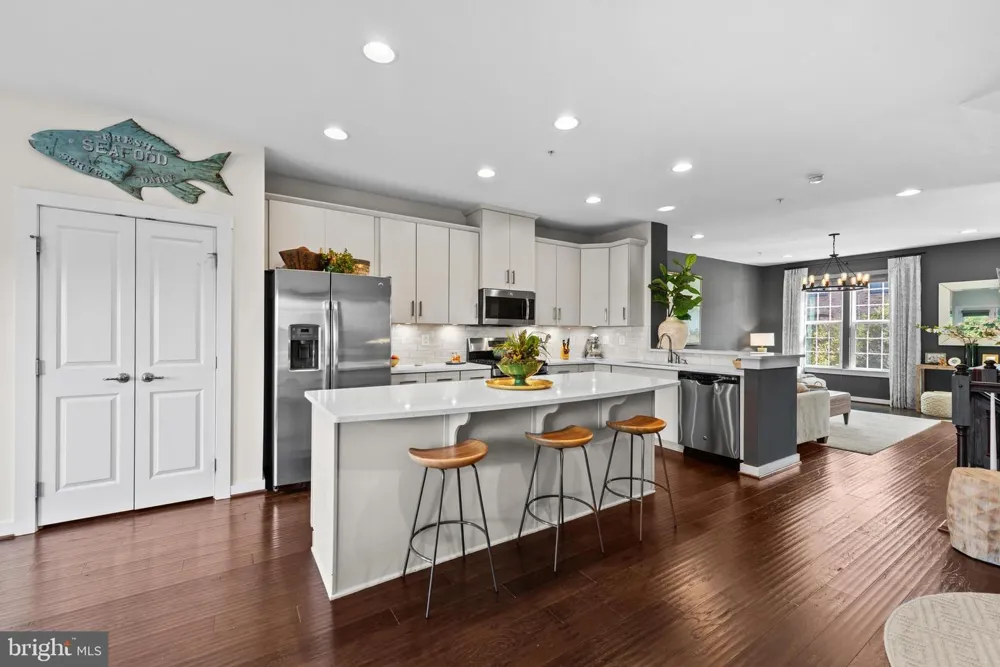 4214 SKYVIEW Baltimore, MD 21211