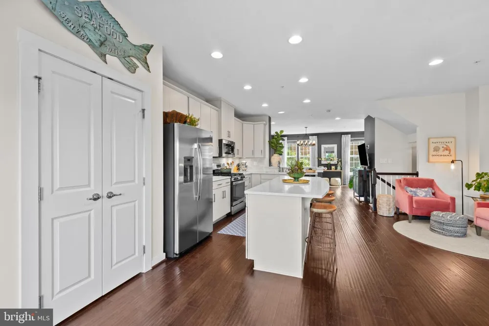 4214 SKYVIEW Baltimore, MD 21211