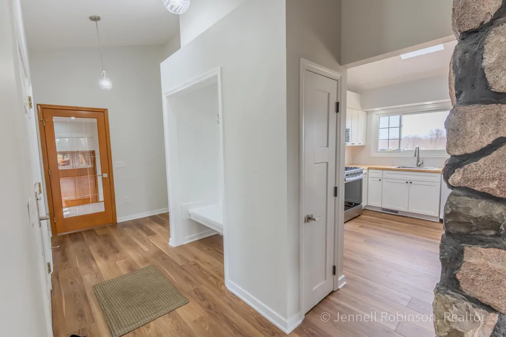 7154 Morse Lake Avenue SE Bowne Township, MI 49302