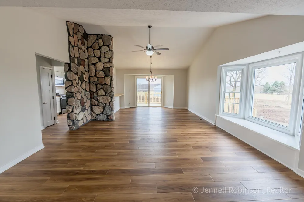 7154 Morse Lake Avenue SE Bowne Township, MI 49302