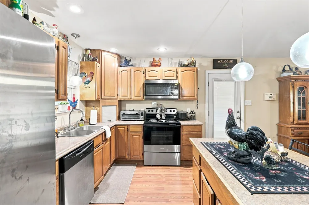 208 W Umstead Colbert, OK 74733
