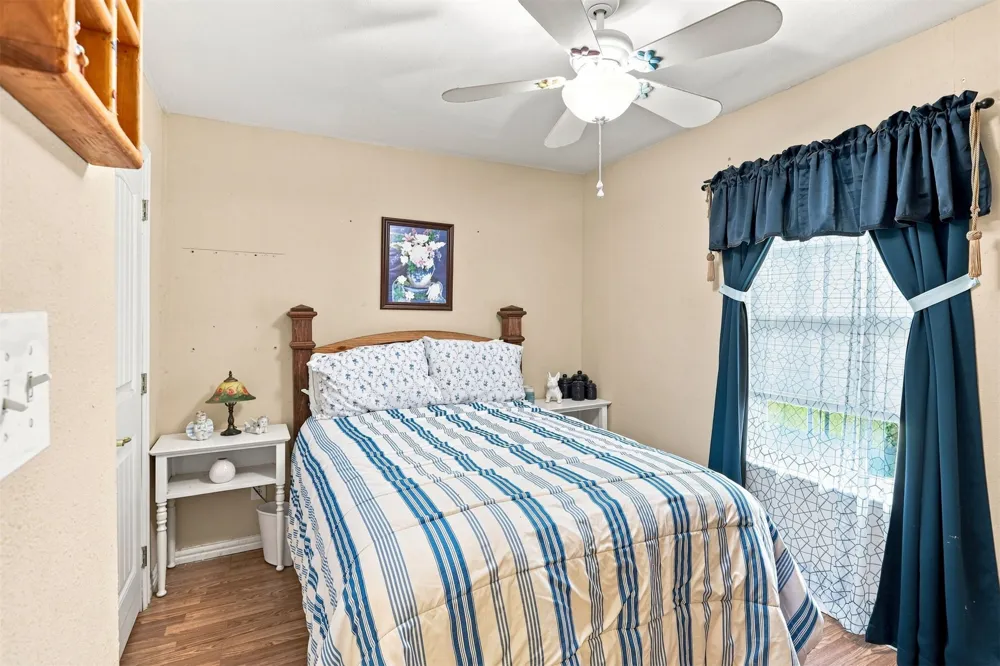 208 W Umstead Colbert, OK 74733