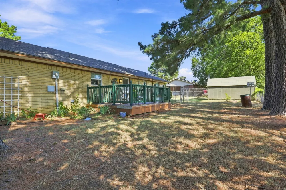 208 W Umstead Colbert, OK 74733
