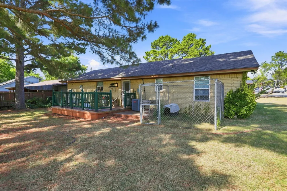 208 W Umstead Colbert, OK 74733