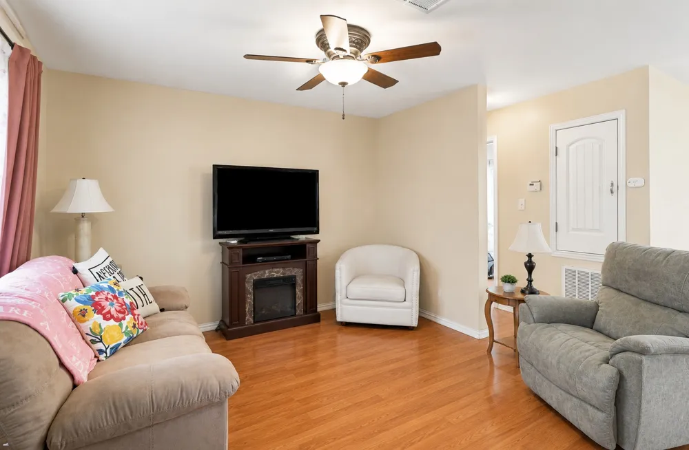 208 W Umstead Colbert, OK 74733