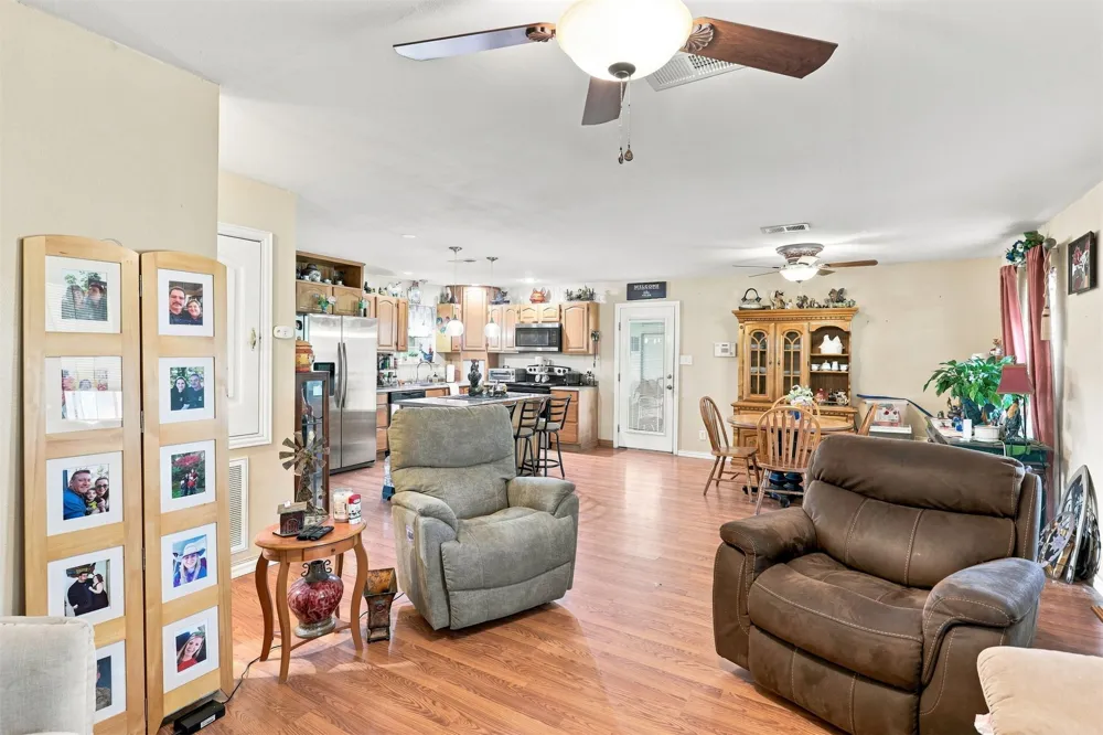 208 W Umstead Colbert, OK 74733
