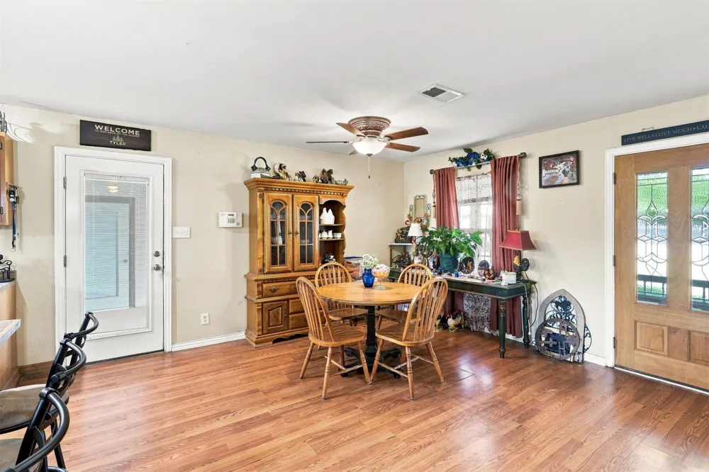 208 W Umstead Colbert, OK 74733
