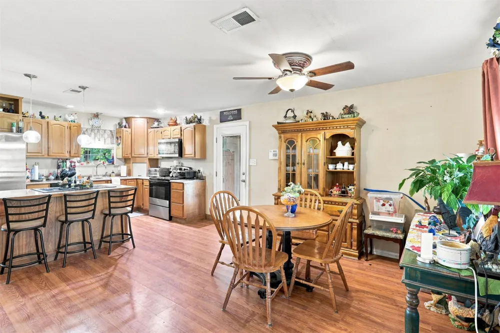 208 W Umstead Colbert, OK 74733