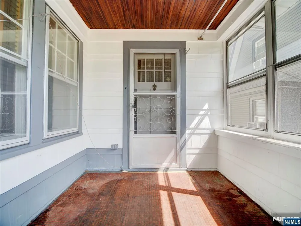 8 Whitman Avenue East Orange, NJ 07017