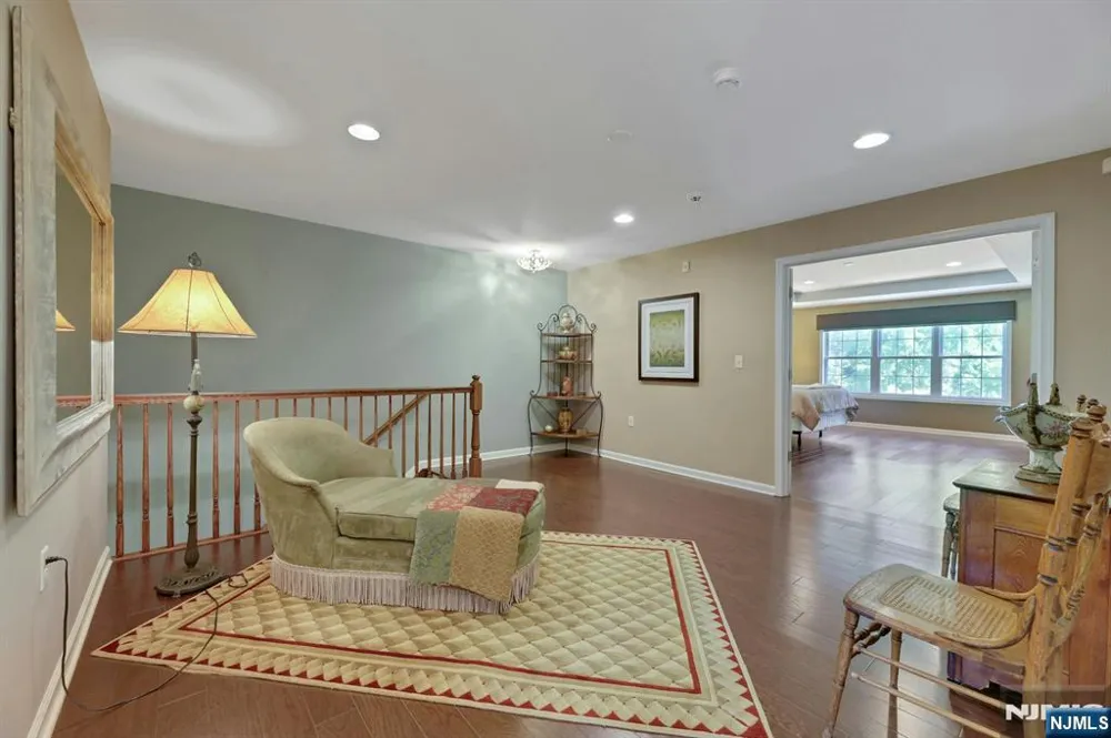 78 Autumn Way 15 Montvale, NJ 07645