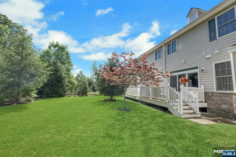 78 Autumn Way 15 Montvale, NJ 07645