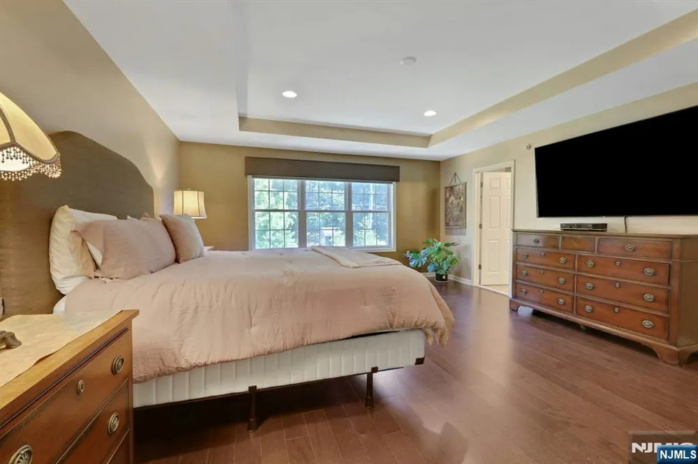 78 Autumn Way 15 Montvale, NJ 07645