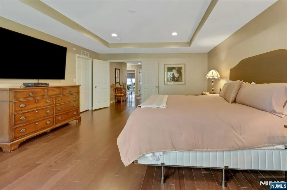 78 Autumn Way 15 Montvale, NJ 07645