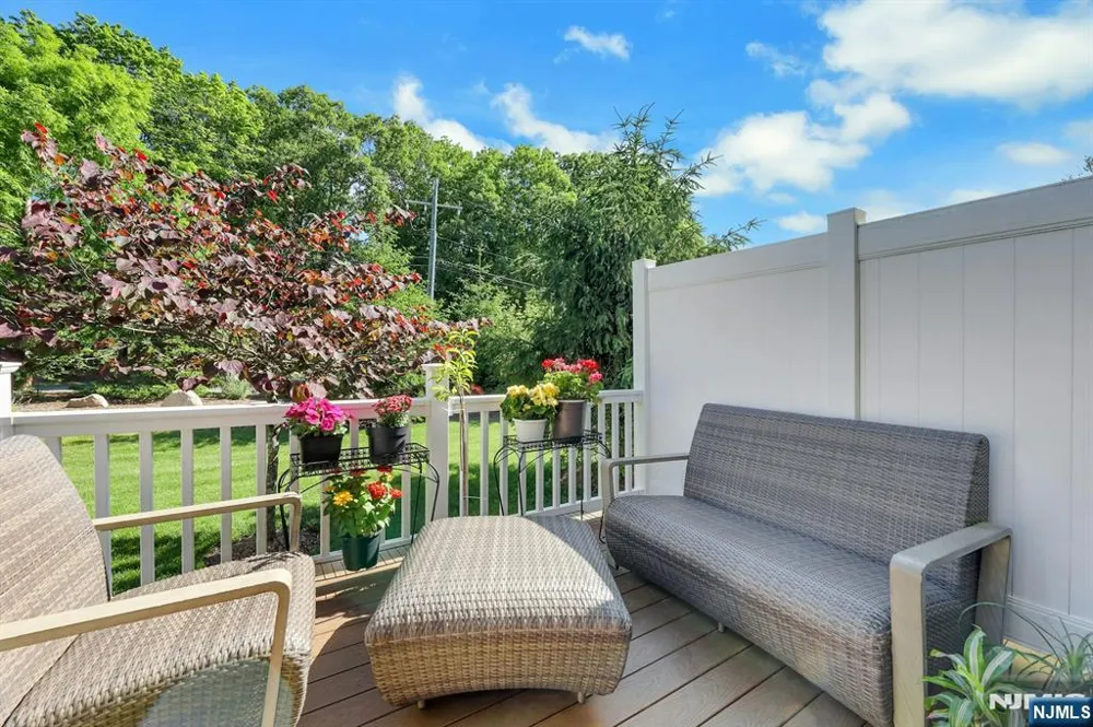 78 Autumn Way 15 Montvale, NJ 07645