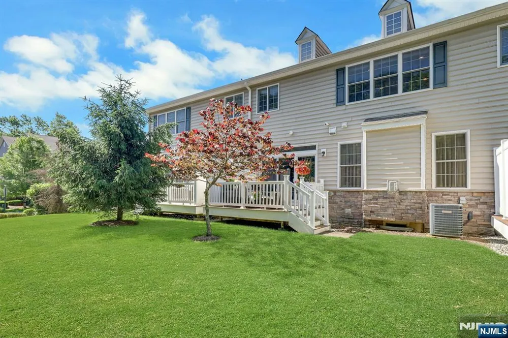 78 Autumn Way 15 Montvale, NJ 07645