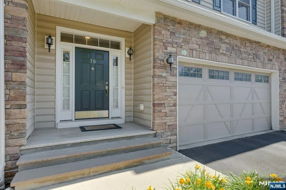 78 Autumn Way 15 Montvale, NJ 07645