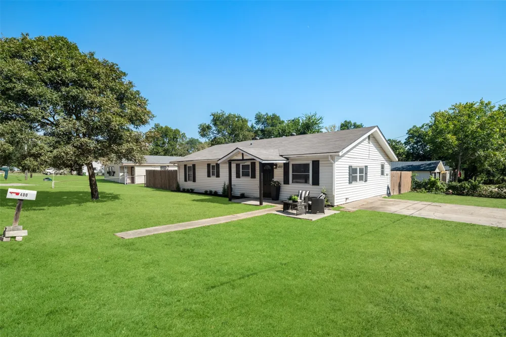 400 Denton Street Howe, TX 75459