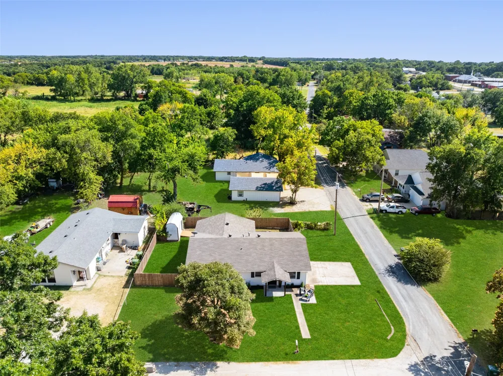 400 Denton Street Howe, TX 75459