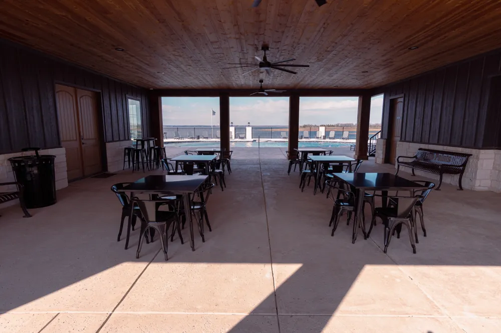 352 Lakeshore Lane Windom, TX 75492