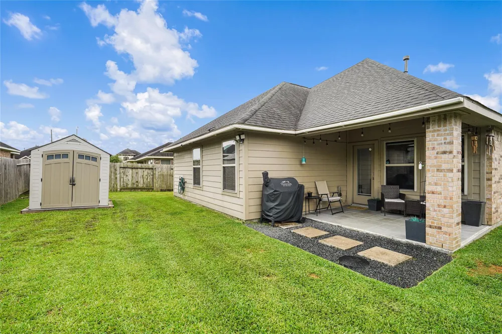 2109 Hickory Valley Court Pearland, TX 77581