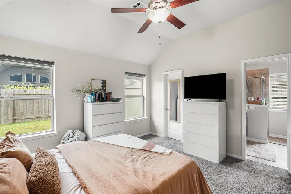 2109 Hickory Valley Court Pearland, TX 77581