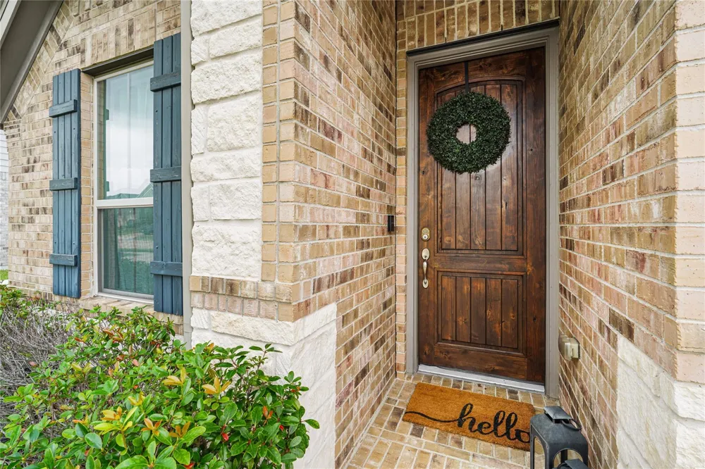 2109 Hickory Valley Court Pearland, TX 77581
